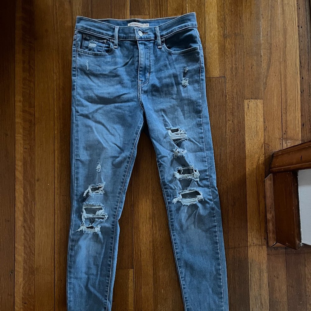 Levi's 720 High Rise Super Skinny Distressed Jeans